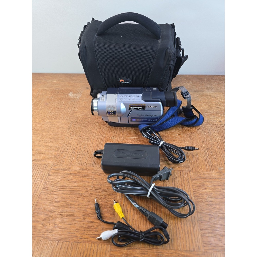 Sony Handycam DCR-TRV350 NTSC Camcorder Digital 8/Hi8 NIGHTSHOT  -  TESTED